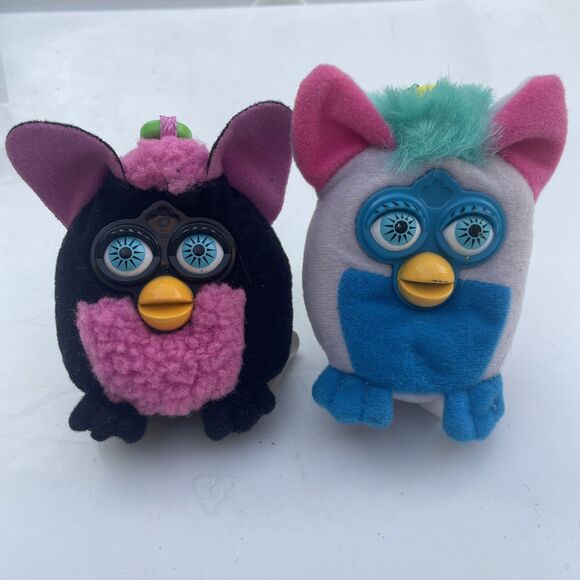 Vintage 2000 Furby Keychain Plush Set Of 2 Mcdonald's Happy Meal - Picture 1 of 5